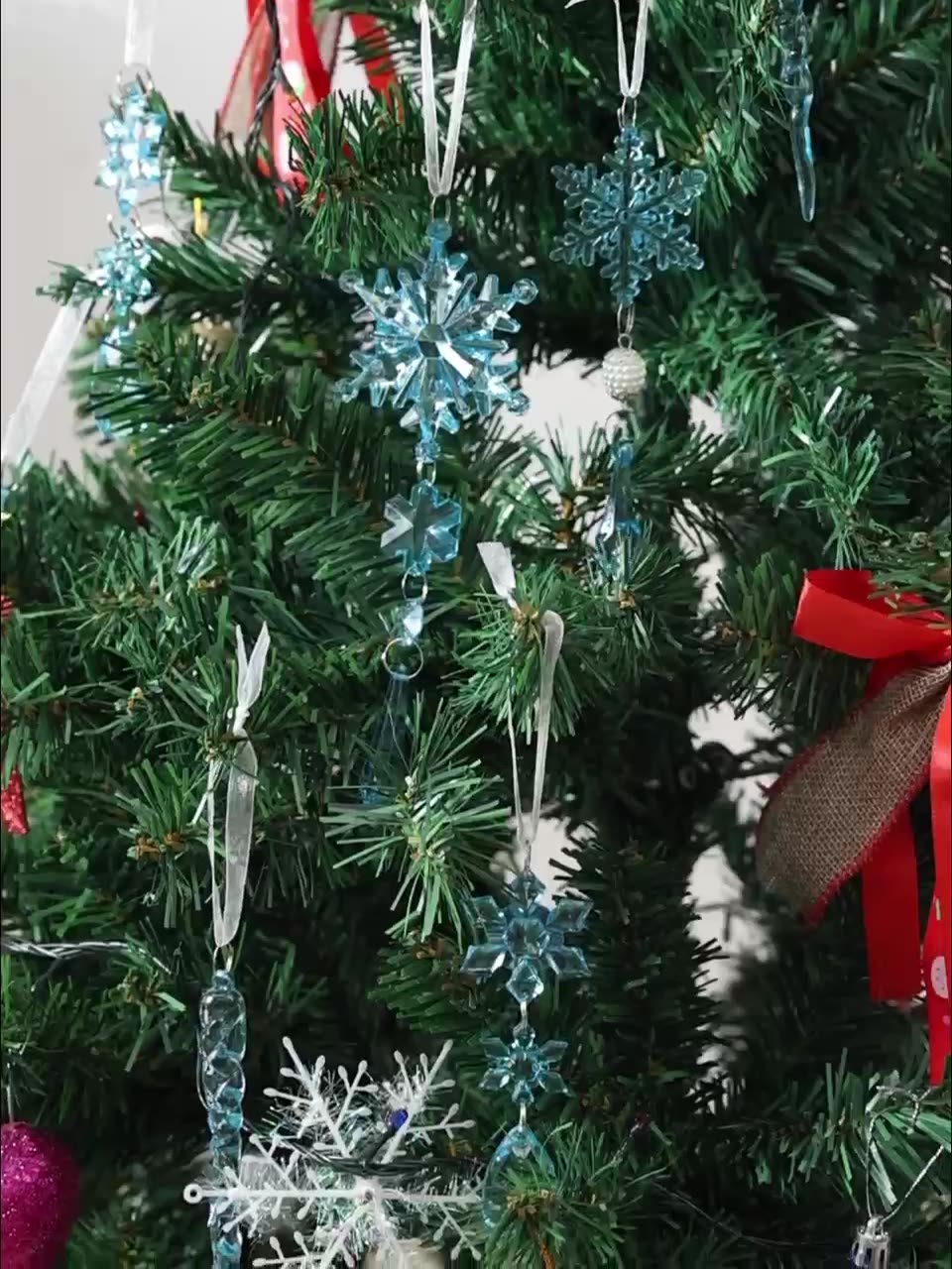 18-Delade Julsnöflinga-Istappkristalldekorationer