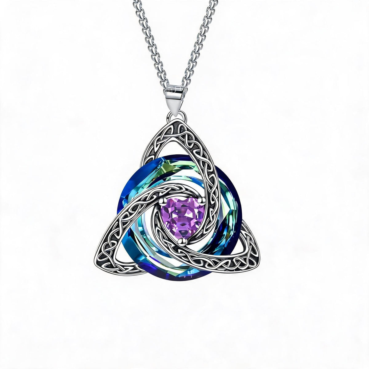✨Collier avec pierre de naissance et triple nœud celtique – un symbole chargé de sens, représentant l'amour et la complicité❤️