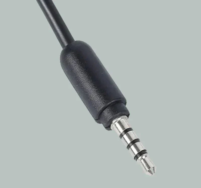 Vintage-retro-puhelimen kuuloke ja mikrofoni